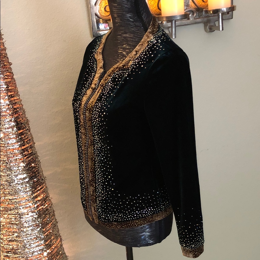 Ying Qi Gold Jacket - Picture 3 of 7